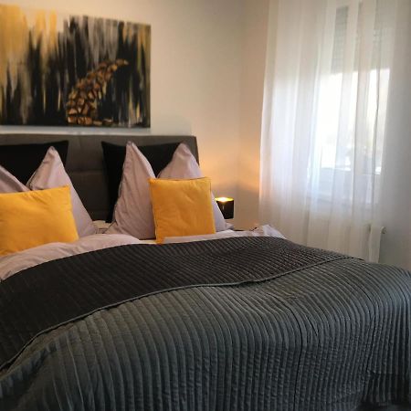 Home Apartment ショプロン エクステリア 写真