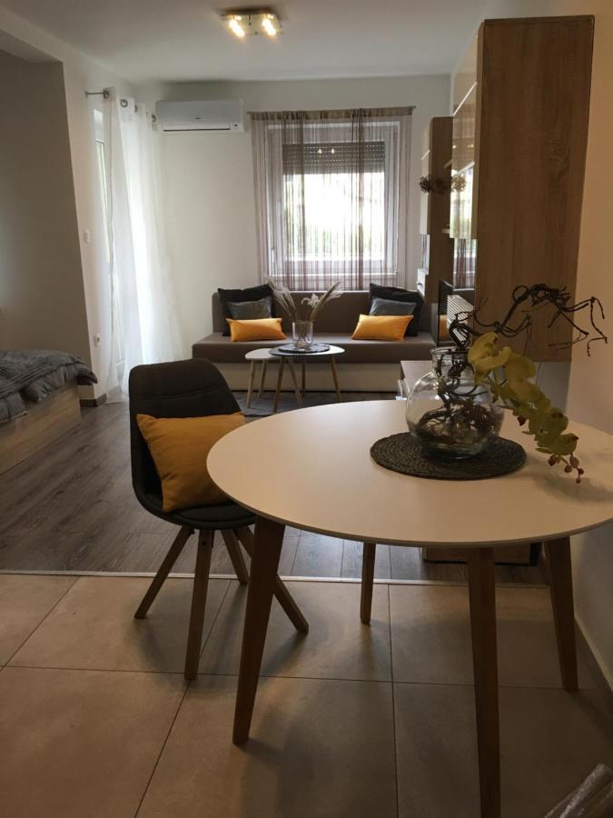 Home Apartment ショプロン エクステリア 写真