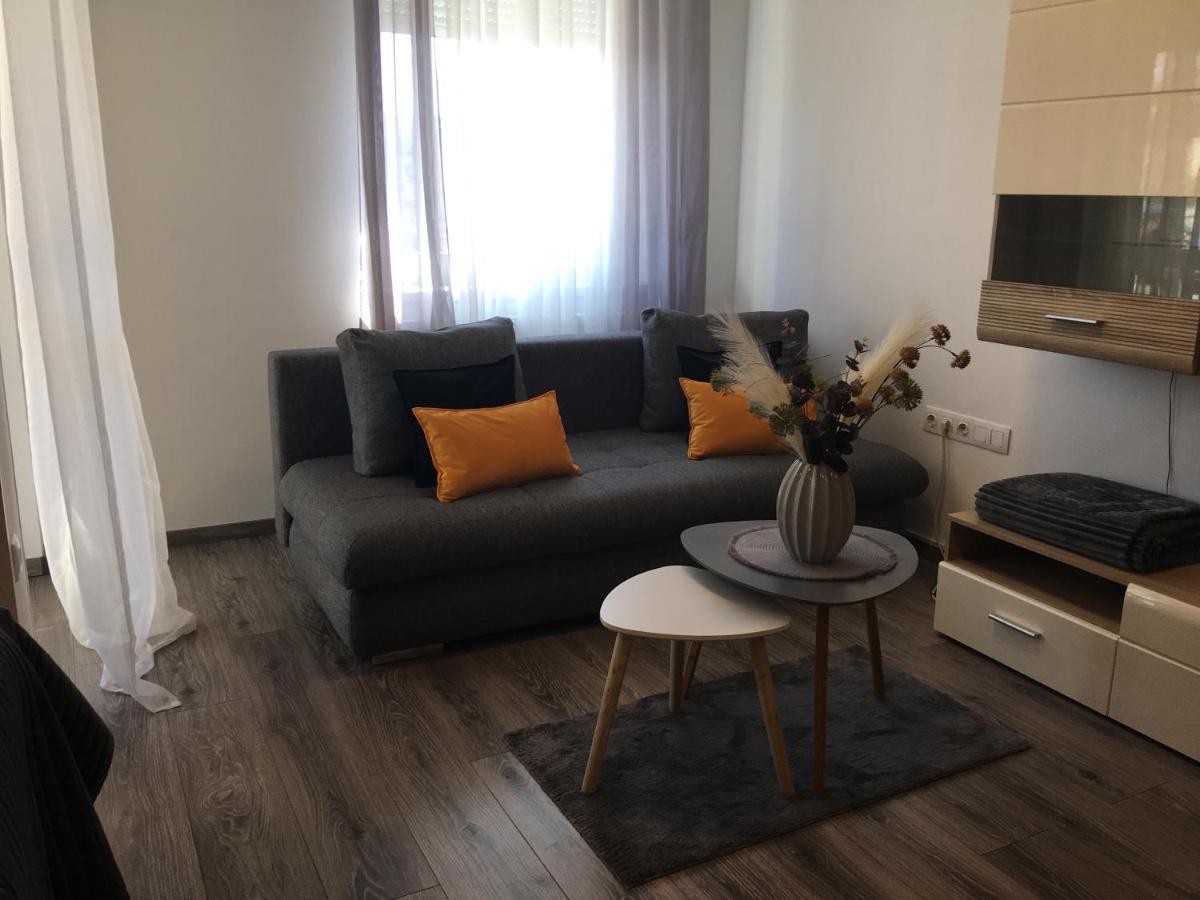 Home Apartment ショプロン エクステリア 写真